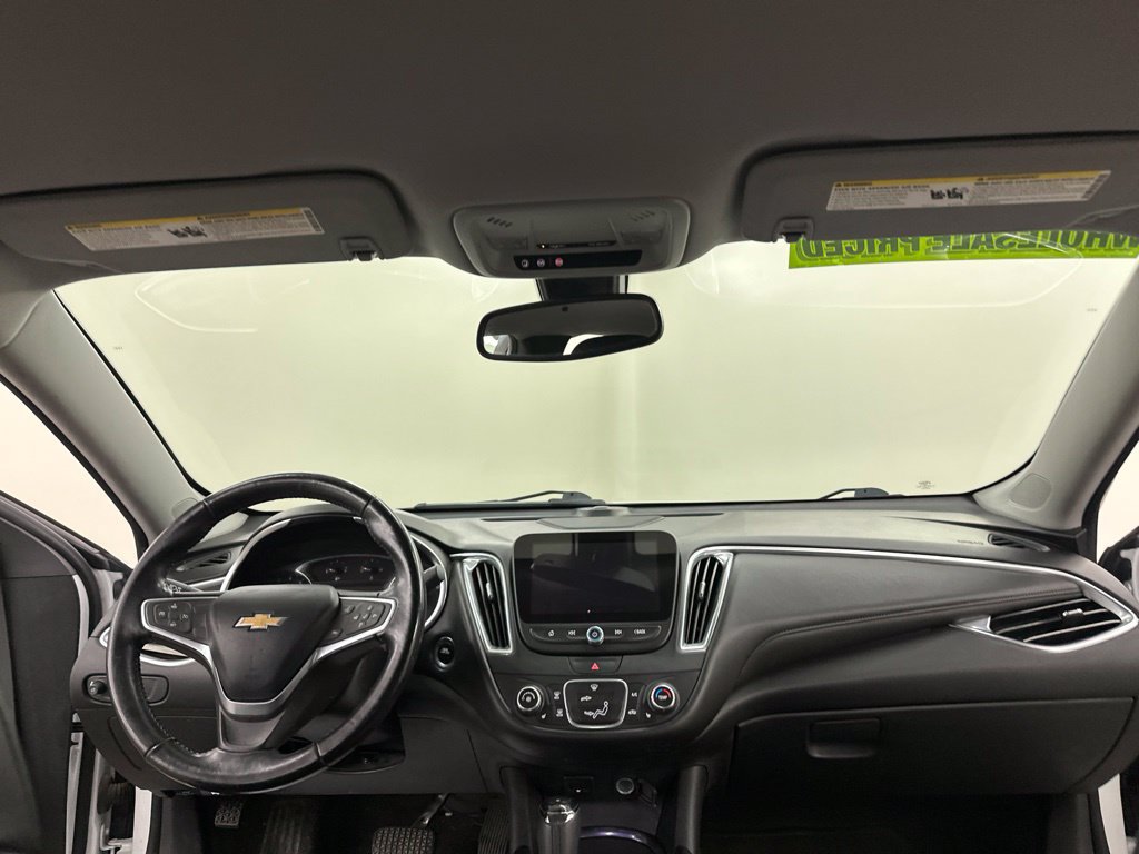 Used 2018 Chevrolet Malibu LT w/ Leather Package FWD image 25