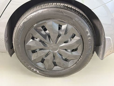 Used 2025 Nissan Sentra S image 30