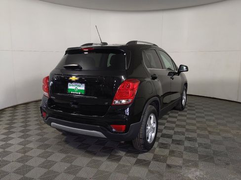 Used 2020 Chevrolet Trax LT w/ LT Convenience Package FWD image 7