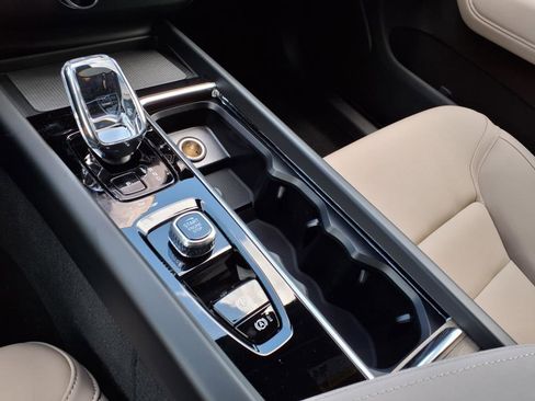 New 2026 Volvo XC60 B5 Plus w/ Protection Package Premier image 14