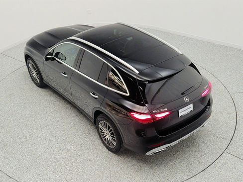 Certified 2024 Mercedes-Benz GLC 300 4MATIC image 28