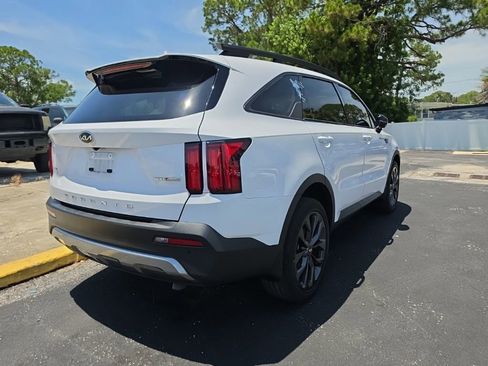 Certified 2021 Kia Sorento SX Prestige AWD/4WD image 16