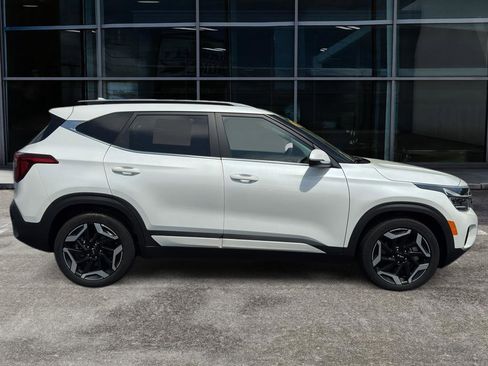 Used 2024 Kia Seltos SX w/ SX Sunroof Package AWD/4WD image 4