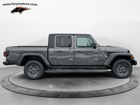 New 2026 Jeep Gladiator Sport AWD/4WD image 2