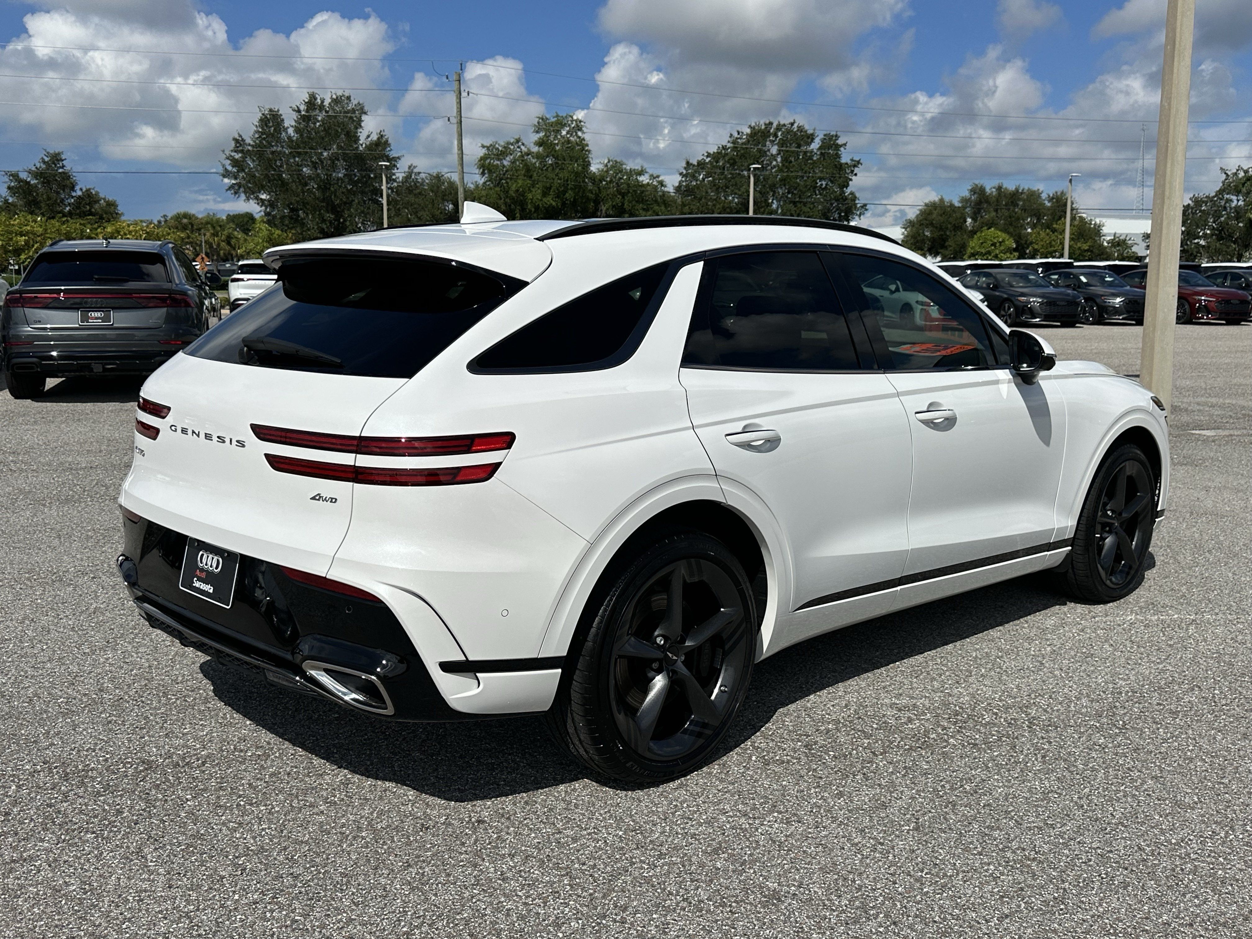 Used 2026 Genesis GV70 2.5T Sport Prestige AWD/4WD image 4