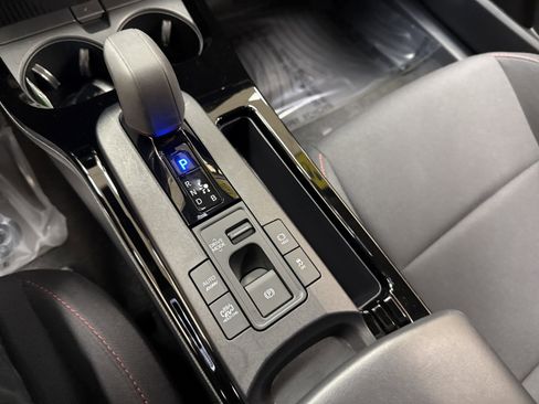 Used 2025 Toyota Prius SE image 47