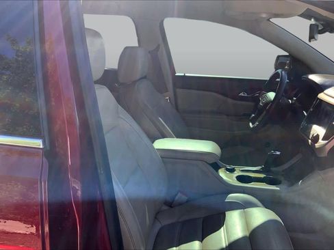 Used 2018 GMC Acadia Denali FWD image 9