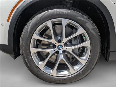New 2026 BMW X5 xDrive50e w/ Executive Package AWD/4WD image 10