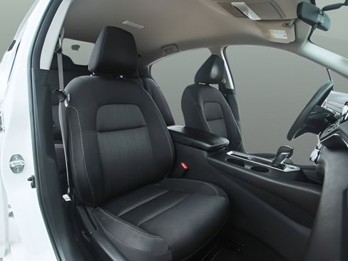 Used 2019 Nissan Altima 2.5 S FWD image 15