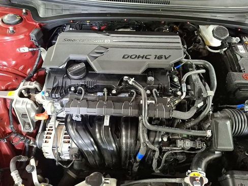 Certified 2024 Hyundai Elantra SE image 26