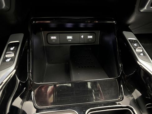 Used 2023 Kia Sorento SX Prestige image 17