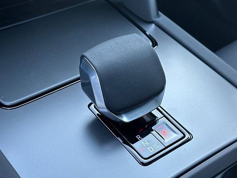 New 2025 Land Rover Discovery Sport S image 22