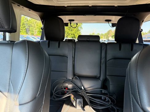 Used 2023 Jeep Wrangler Unlimited Sahara AWD/4WD image 21