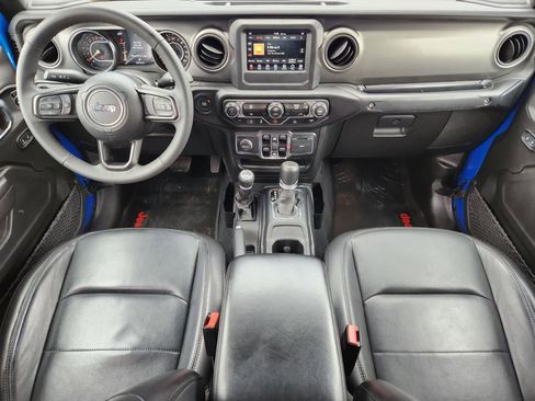 Used 2023 Jeep Gladiator Sport AWD/4WD image 23