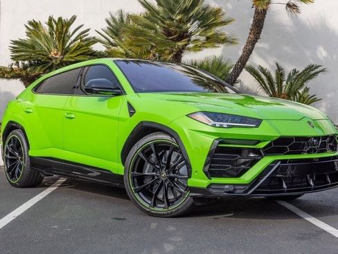 Used 2021 Lamborghini Urus AWD/4WD image 1