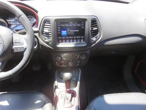 Used 2019 Jeep Compass Trailhawk w/ Cold Weather Group AWD/4WD image 16