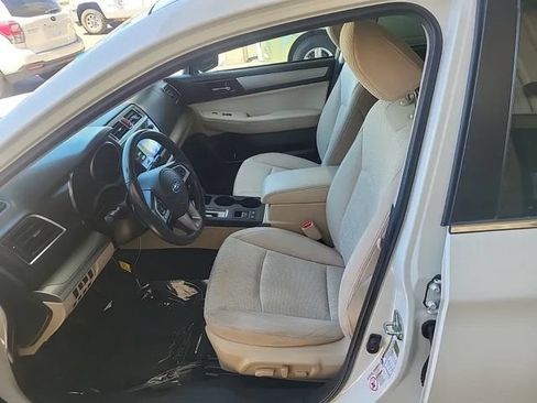Used 2017 Subaru Outback 2.5i Premium AWD/4WD image 10