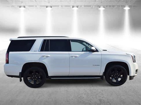 Used 2017 GMC Yukon SLT w/ Open Road Package AWD/4WD image 9