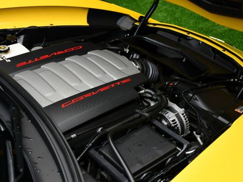 Used 2015 Chevrolet Corvette Stingray Coupe w/ 2LT Preferred Equipment Group RWD image 19