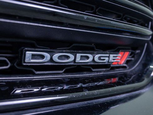 Used 2015 Dodge Charger SXT image 5