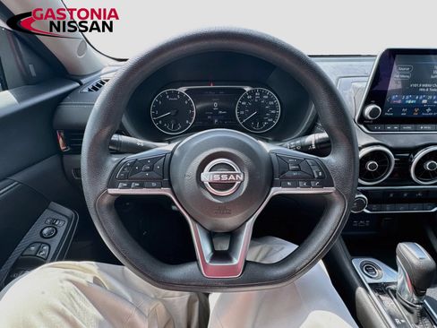 Used 2024 Nissan Sentra SV FWD image 13
