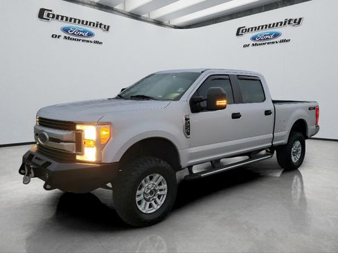 Used 2017 Ford F250 XL w/ STX Appearance Package image 1