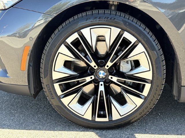 Used 2026 BMW 540i xDrive w/ Premium Package AWD/4WD image 10