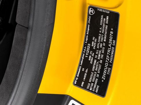 Used 2024 Lamborghini Huracan Sterrato image 11