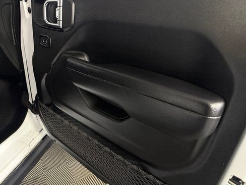 Used 2025 Jeep Wrangler Unlimited Sport S 4xe AWD/4WD image 32