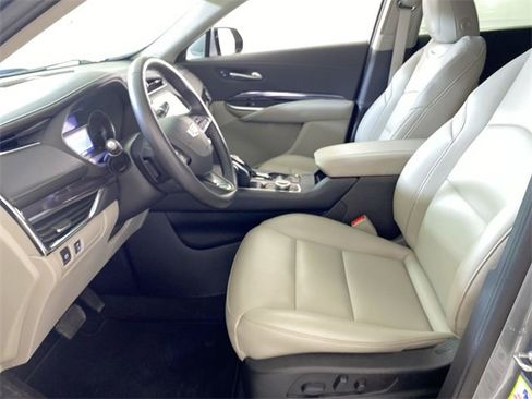 Used 2023 Cadillac XT4 Luxury image 24