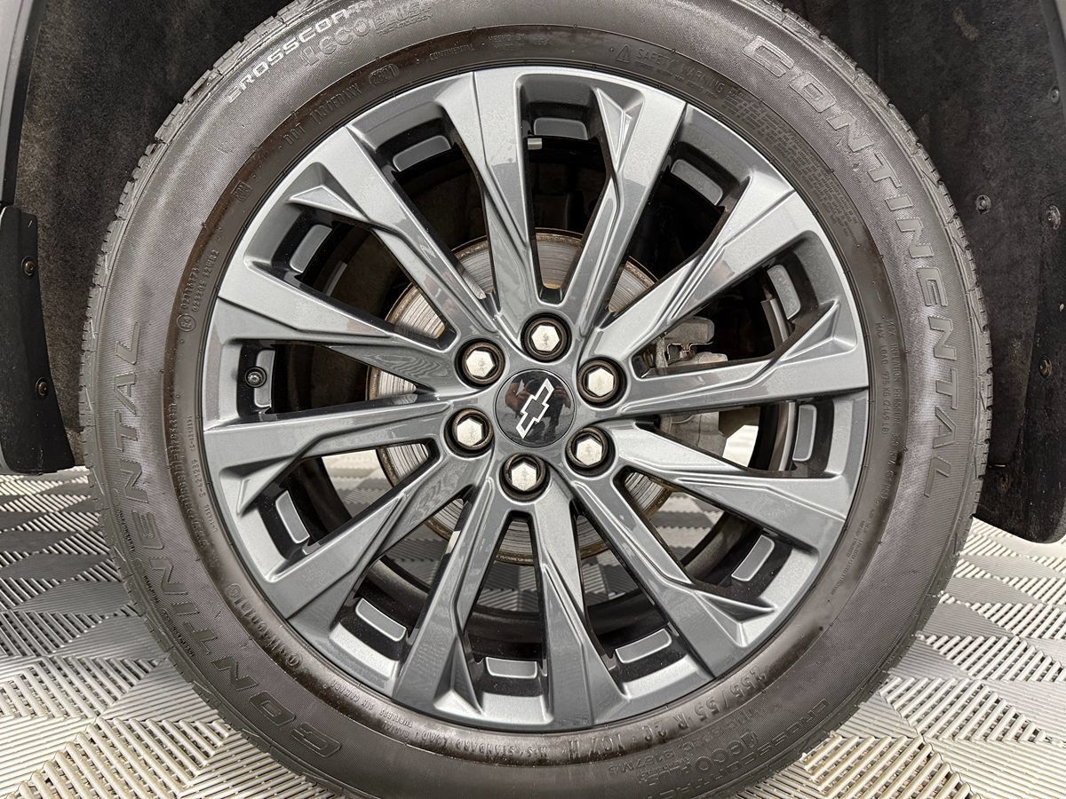 Used 2022 Chevrolet Traverse RS w/ LPO, Floor Liner Package AWD/4WD image 37
