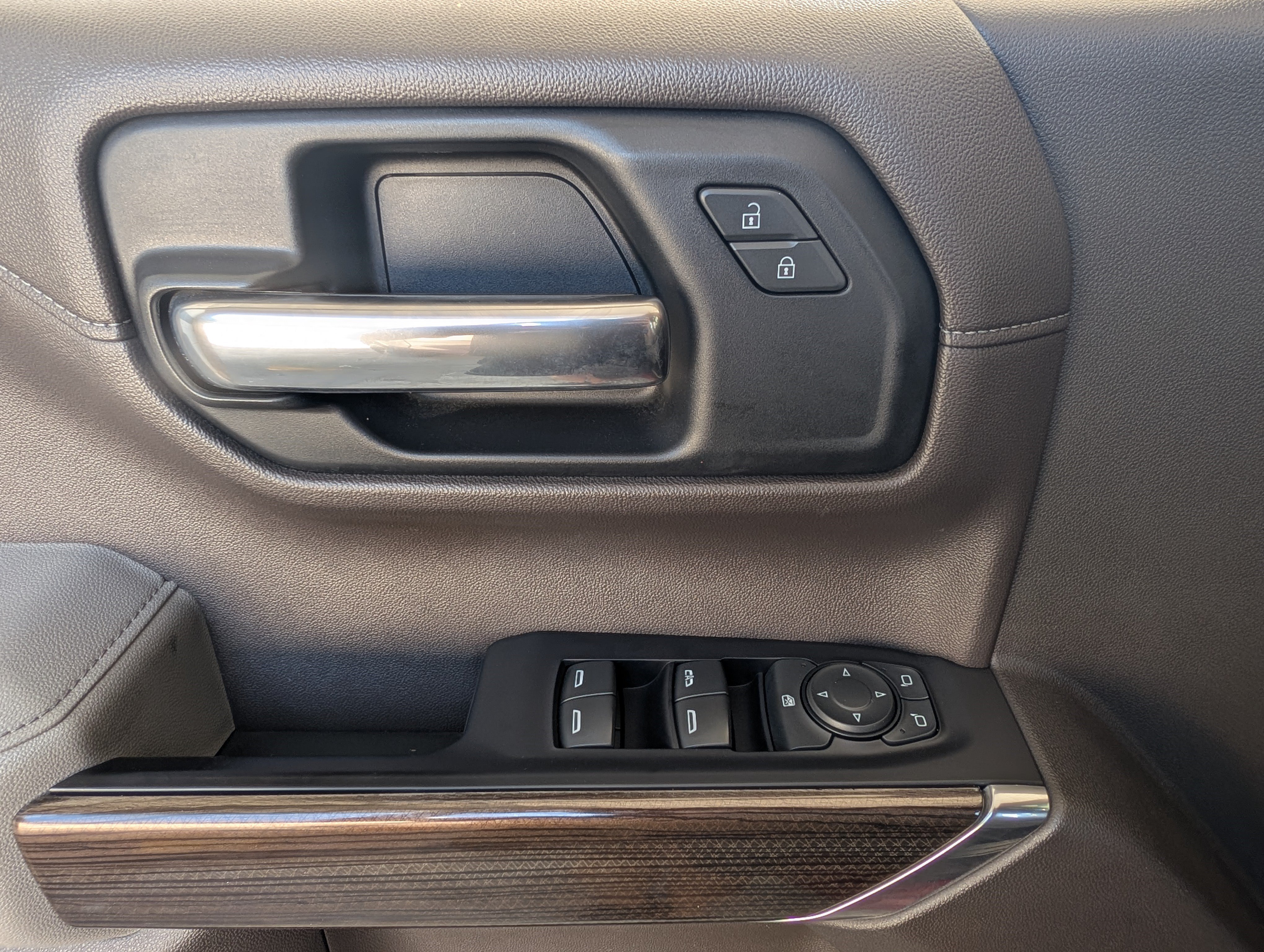 Used 2019 Chevrolet Silverado 1500 LT w/ All-Star Edition RWD image 15