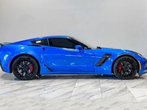 Used 2016 Chevrolet Corvette Z06 w/ 3LZ Preferred Equipment Group RWD image 10
