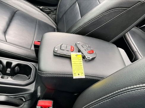 Used 2023 Jeep Wrangler Sahara w/ Cold Weather Group image 10