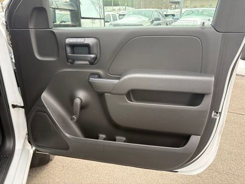 Used 2015 Chevrolet Silverado 3500 W/T image 18