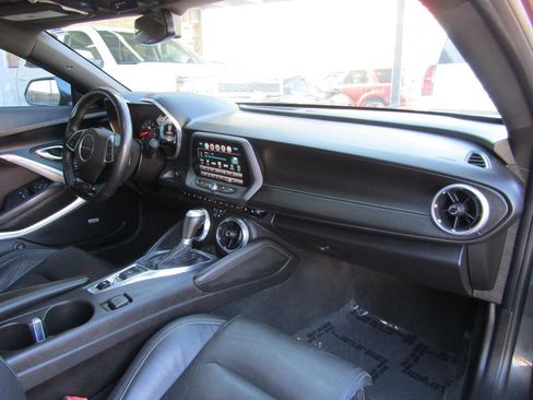Used 2016 Chevrolet Camaro LT image 11