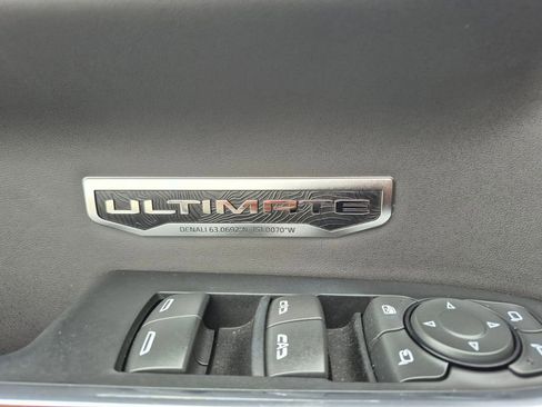 Used 2024 GMC Sierra 1500 Denali Ultimate image 18