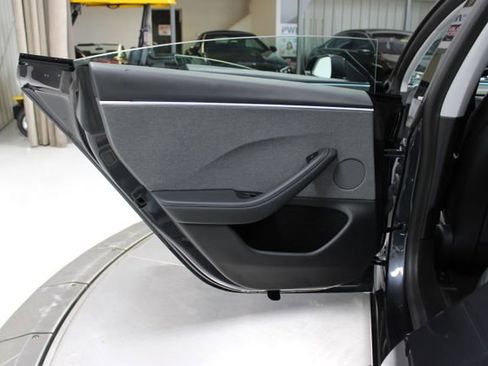 Used 2024 Tesla Model 3 Standard Range image 31