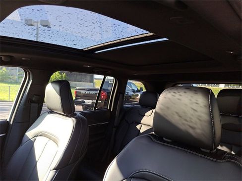 New 2025 Jeep Grand Cherokee Limited image 10