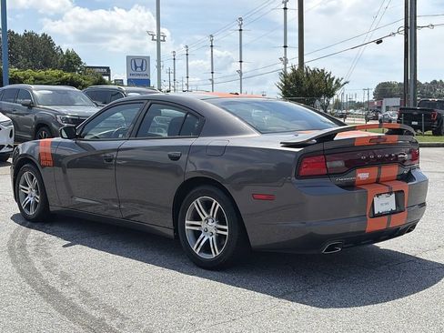 Used 2013 Dodge Charger R/T RWD image 4