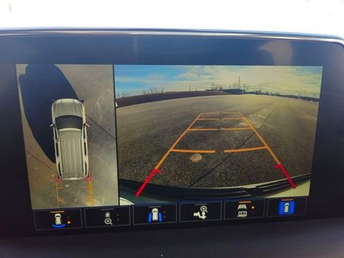 Used 2021 GMC Yukon SLT w/ SLT Premium Package image 20