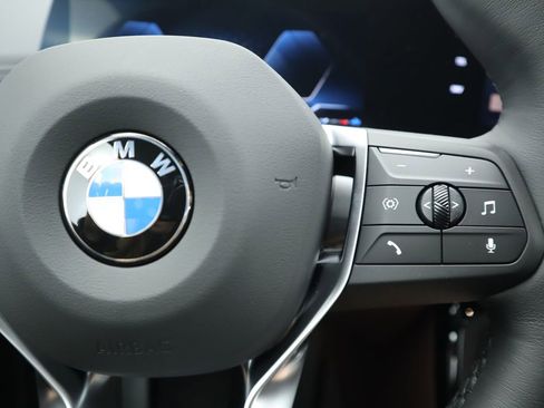 Used 2025 BMW X1 xDrive28i w/ Technology Package image 12