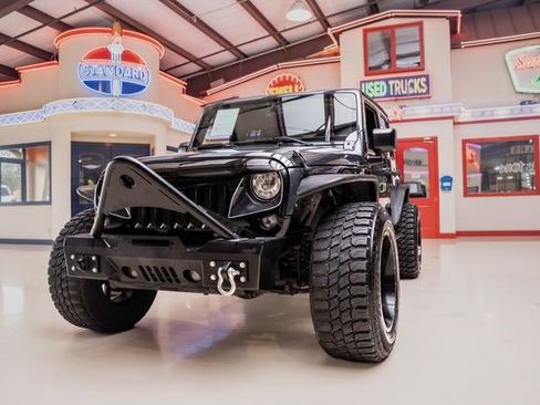 Used 2017 Jeep Wrangler Unlimited Sport image 4