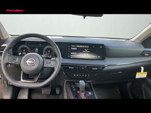 New 2025 Nissan Kicks SR w/ Illumination Package FWD image 14