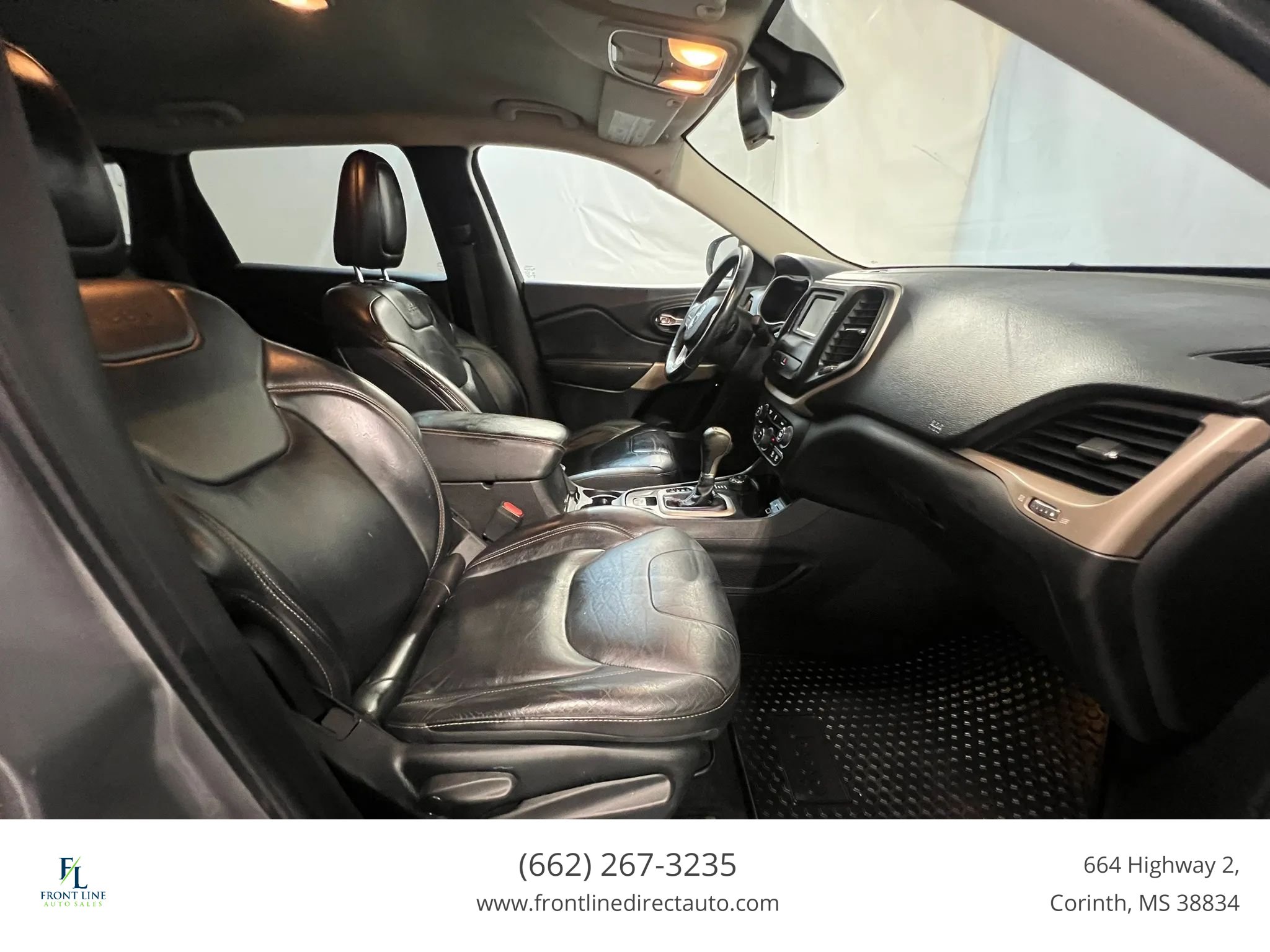Used 2017 Jeep Cherokee Latitude w/ True North Edition AWD/4WD image 11