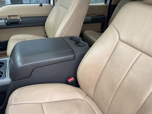 Used 2016 Ford F350 Lariat w/ Chrome Package image 9