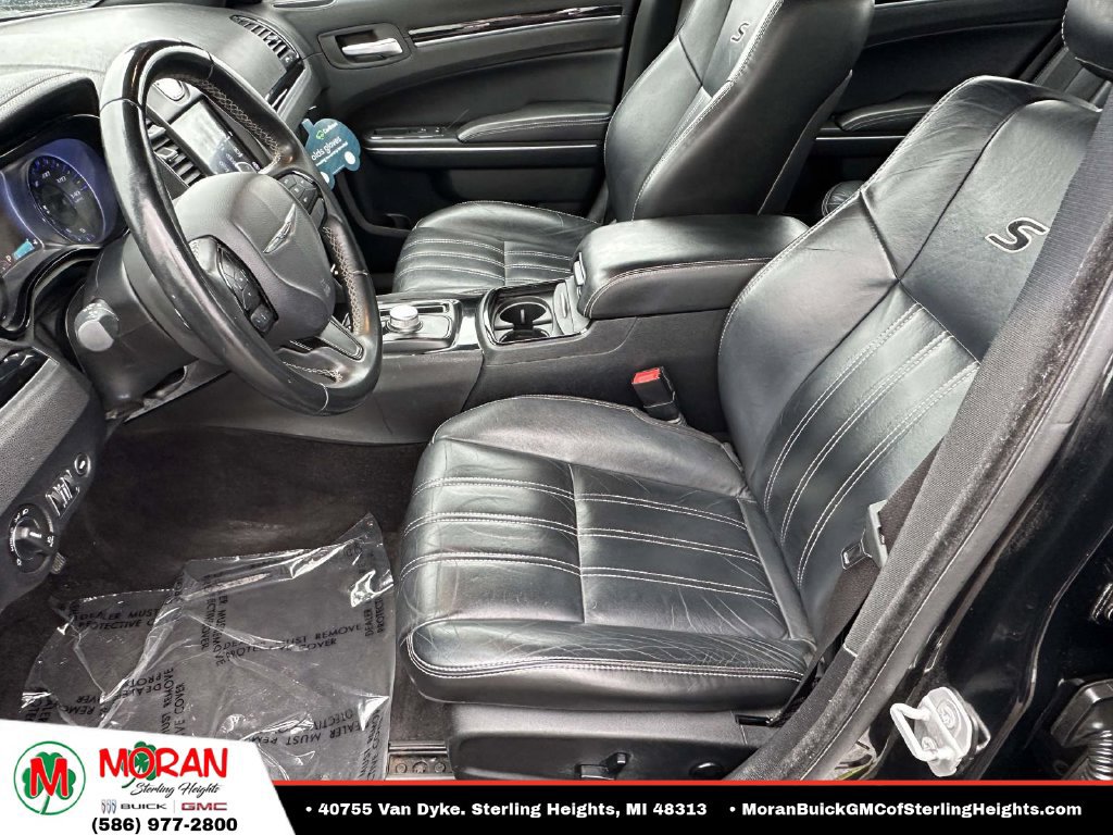 Used 2017 Chrysler 300 S RWD image 17