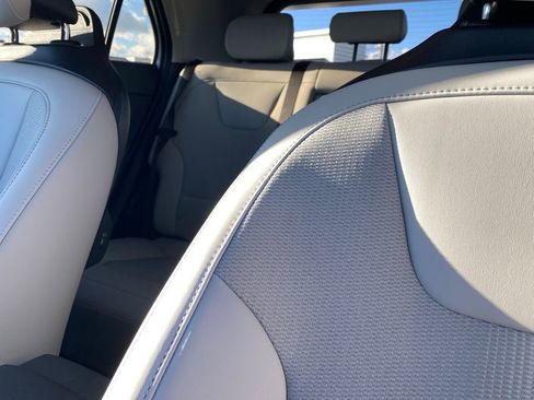 New 2026 Kia Niro EX image 12