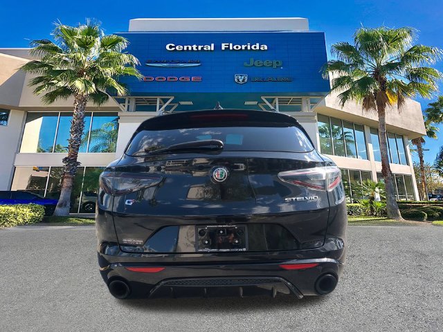 Used 2024 Alfa Romeo Stelvio Veloce AWD/4WD image 6