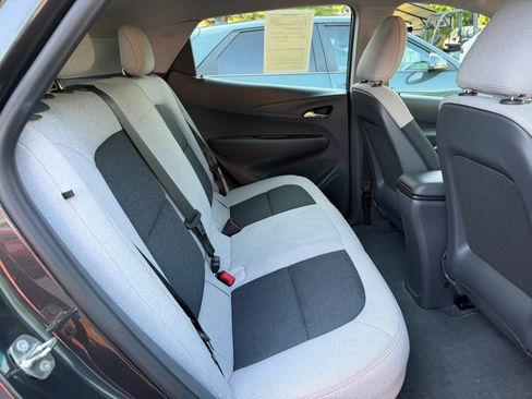 Used 2018 Chevrolet Bolt LT FWD image 22